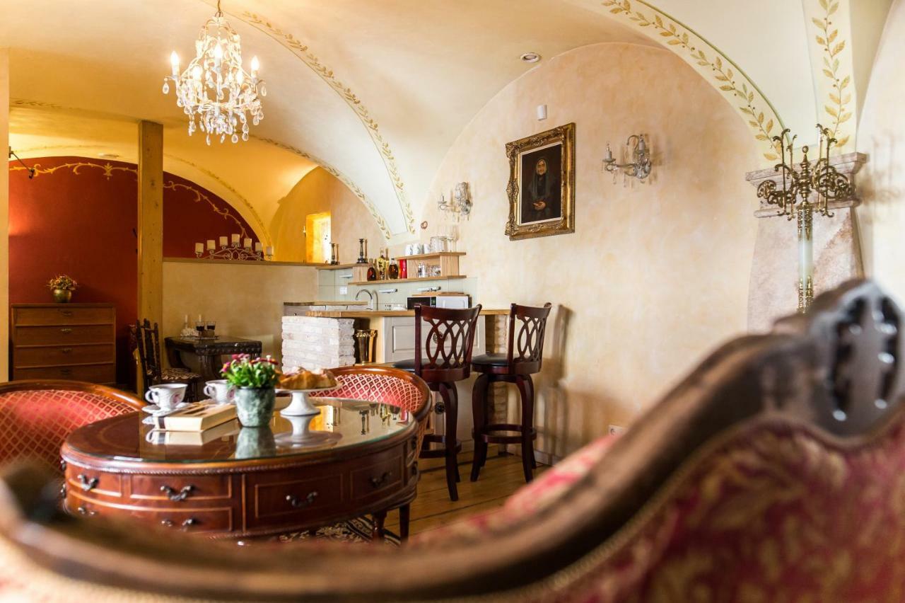Antique Old Town Studio By Urban Rent Lägenhet VNO